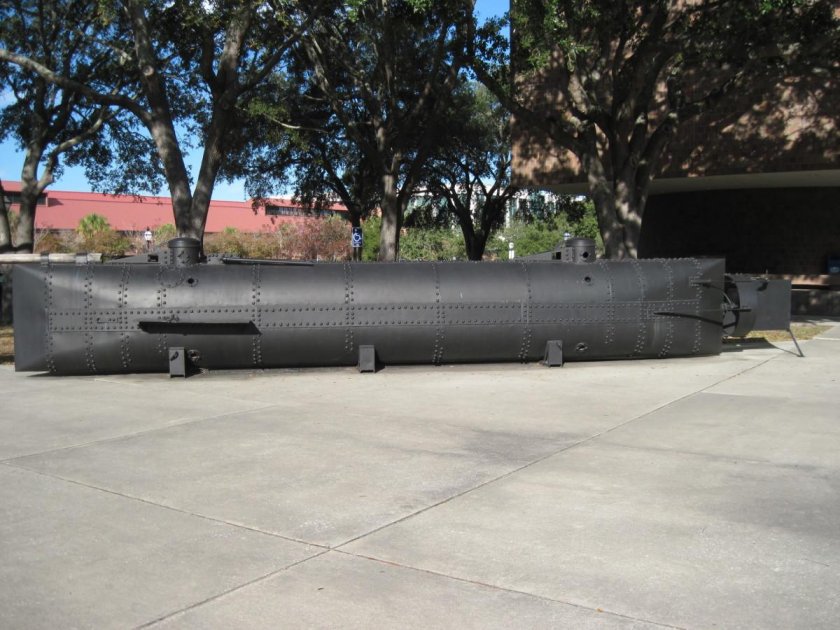 Подводная лодка h. l. Hunley