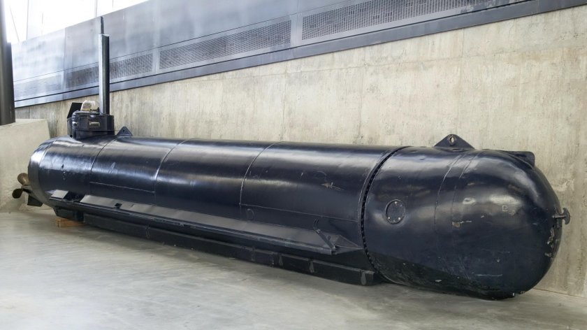 Molch midget Submarine