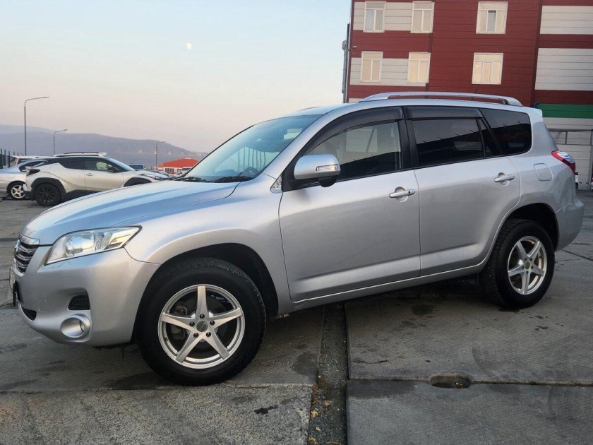 Тойота рав 4 2012 серебристый