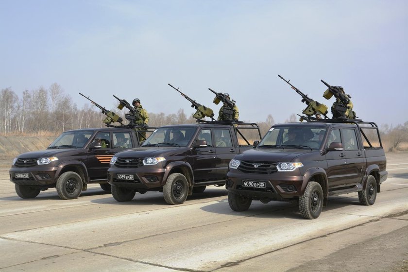 УАЗ Патриот пикап с пулеметом