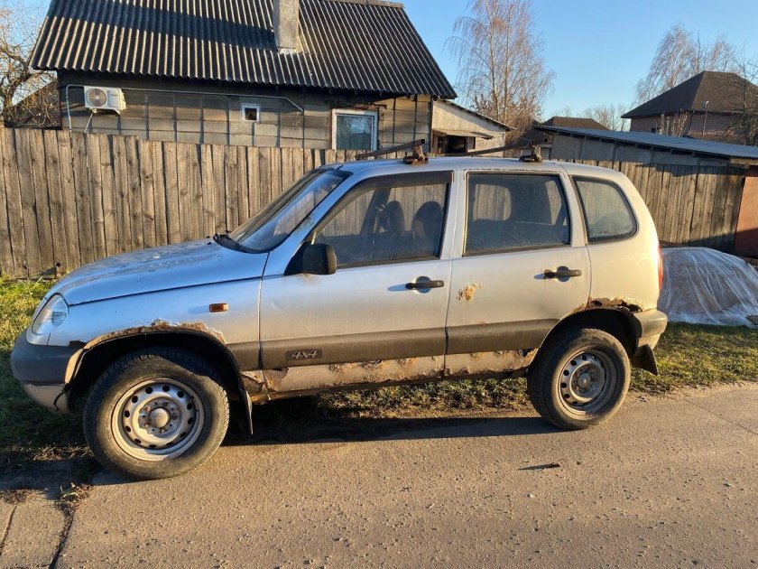 Нива шевроле 2004