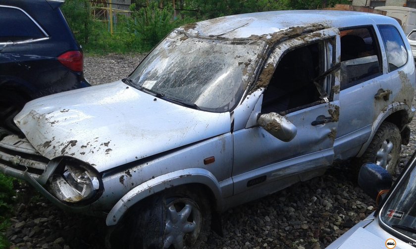 Нива Шевроле ржавая