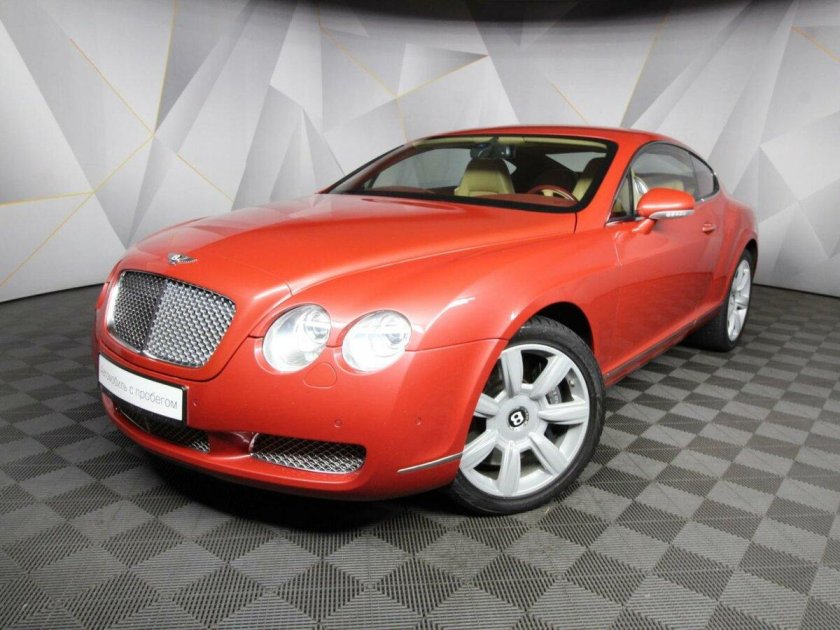 Красный Бентли Москва