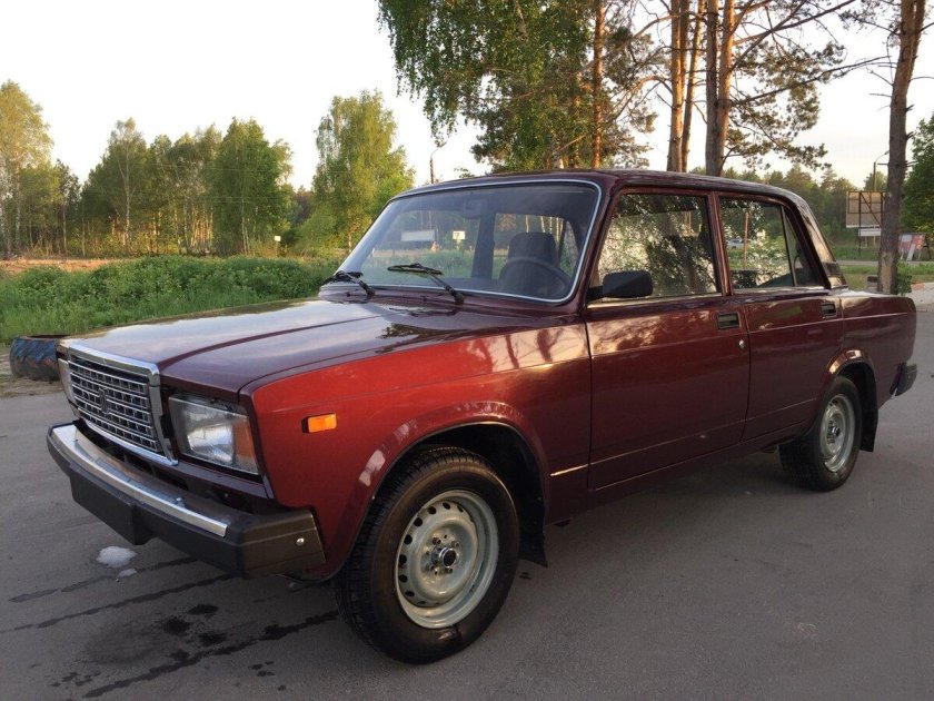 ВАЗ 2107 красный перец