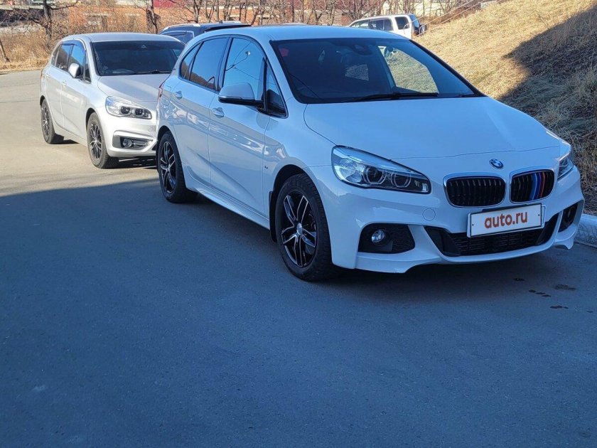 Бмв 2 серии актив турер