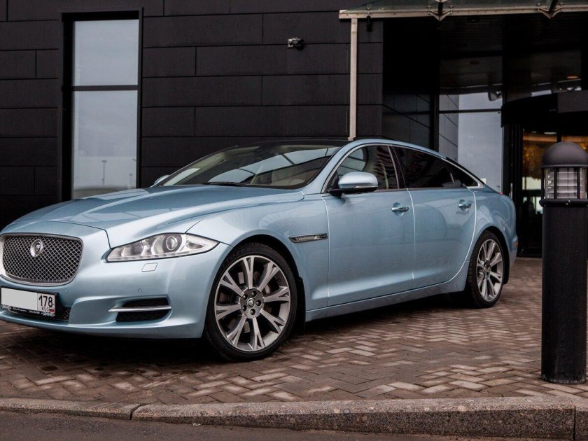 Ягуар седан XJ 2011