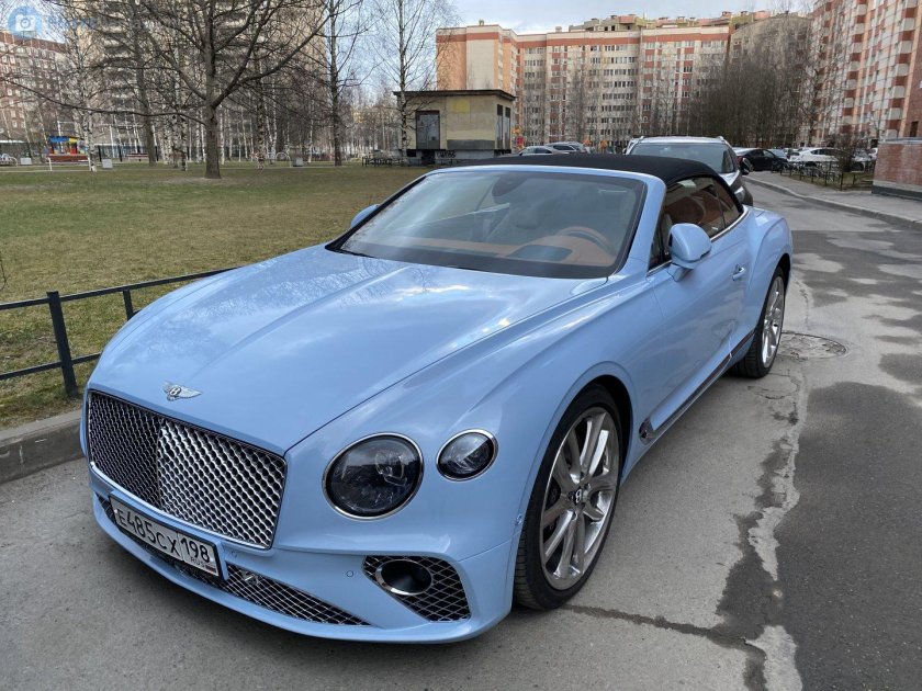 Бентли Континенталь голубая