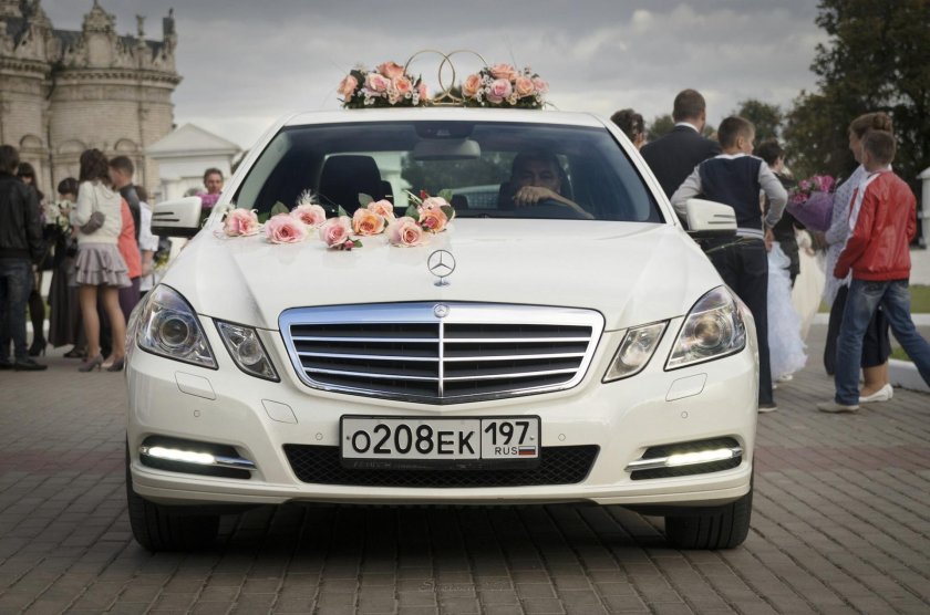 Мерседес 222 кортеж