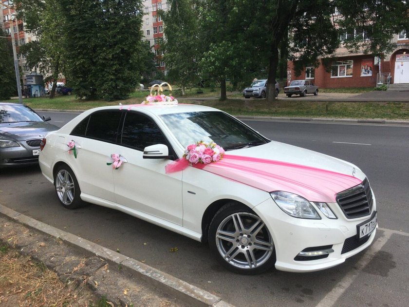 Мерин красно белый