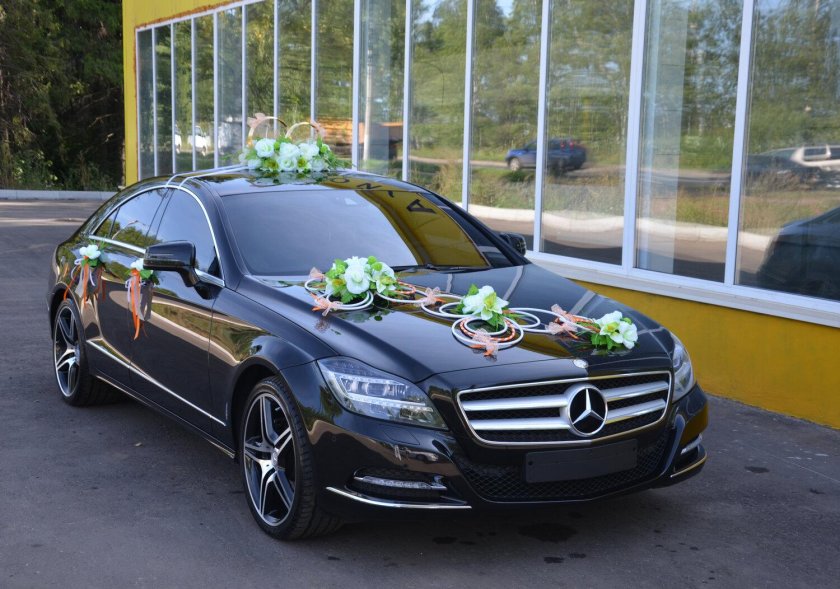 Мерседес 222 кортеж