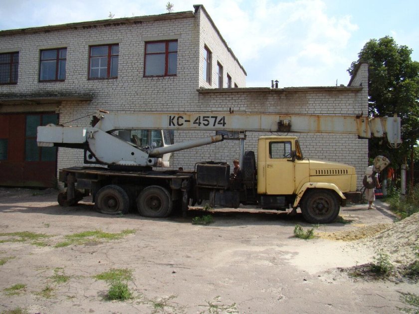 КРАЗ КС 4574