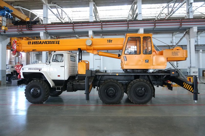 Кран автомобильный КС-35714