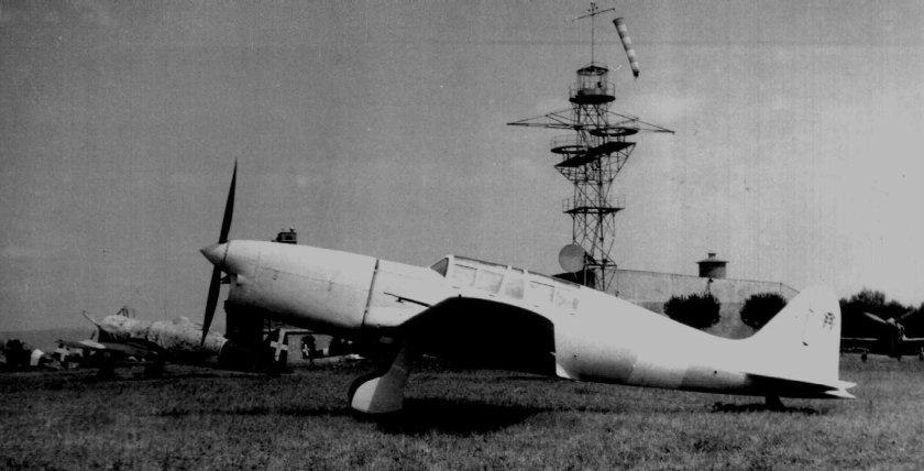 Самолет Sai 403