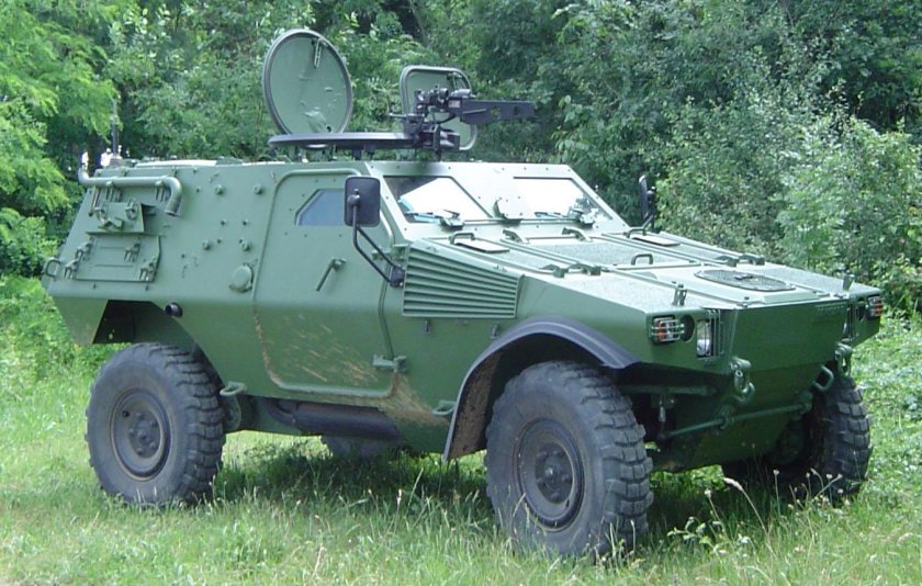Броневик Panhard VBL