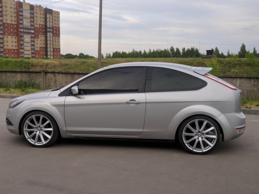 Ford Focus 2 хэтчбек r18