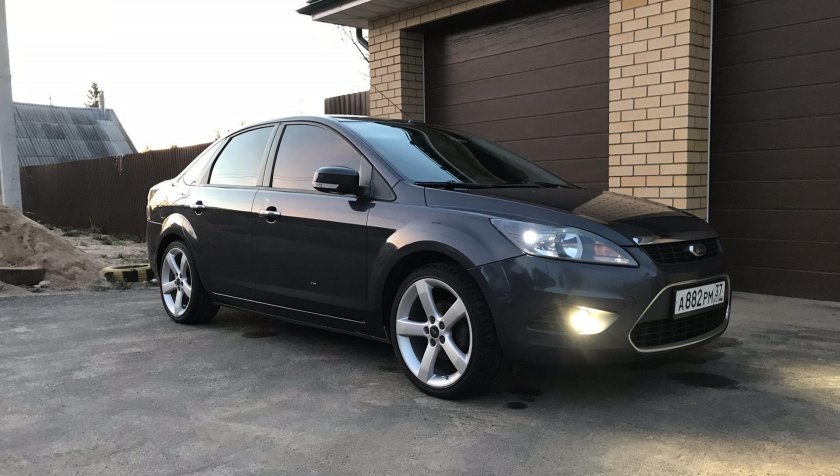 Ford Focus 2 r18