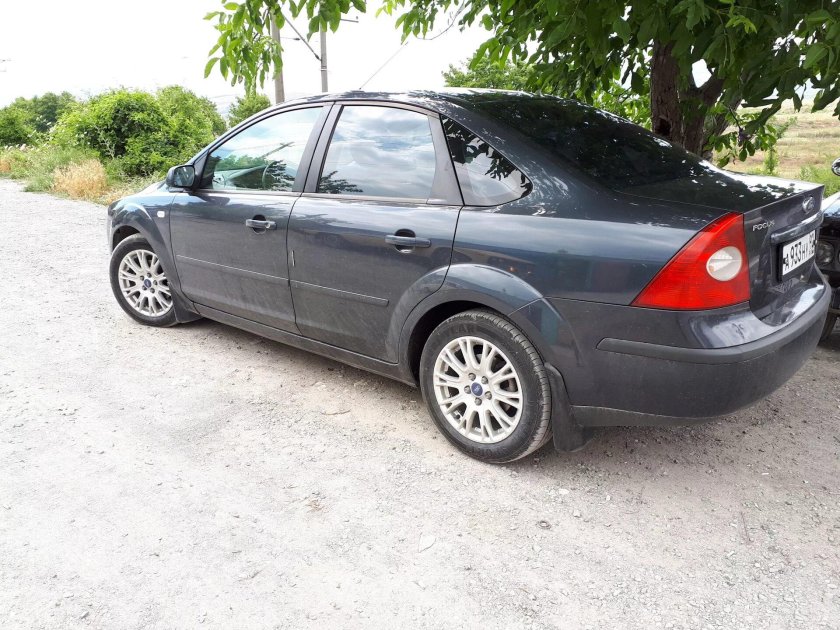 Форд фокус 2 седан на 16 дисках