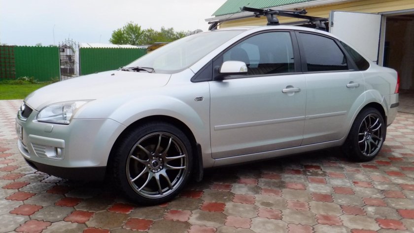 Ford Focus 2 r18