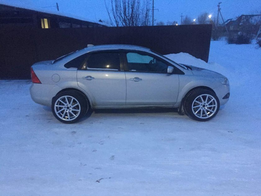Ford Focus 2 r16
