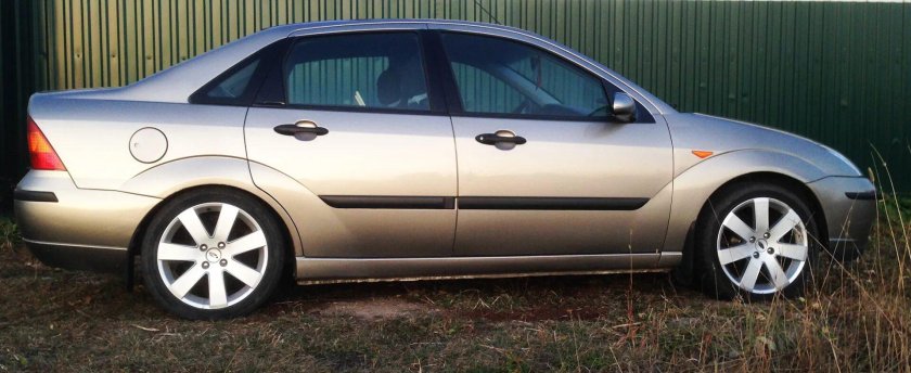 Форд фокус 1 седан на 17 дисках