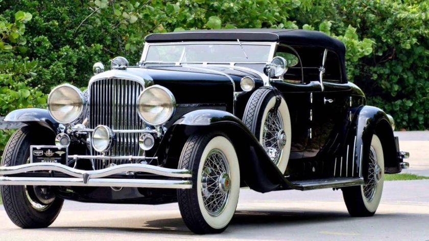 Duesenberg car 1930