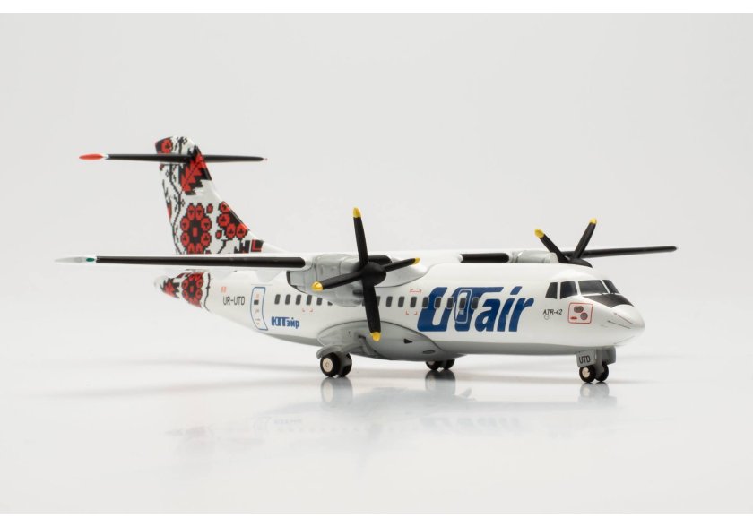 Модель самолета atr 72-500 utair