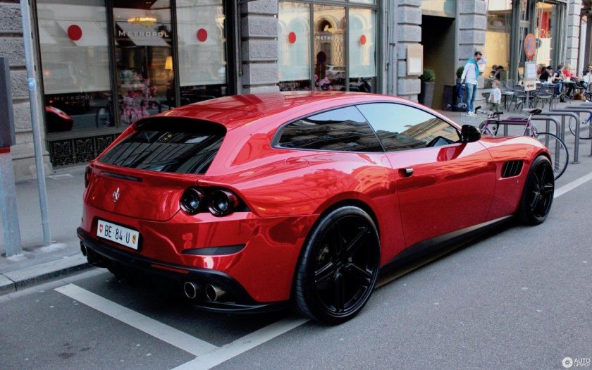 Феррари gtc4lusso