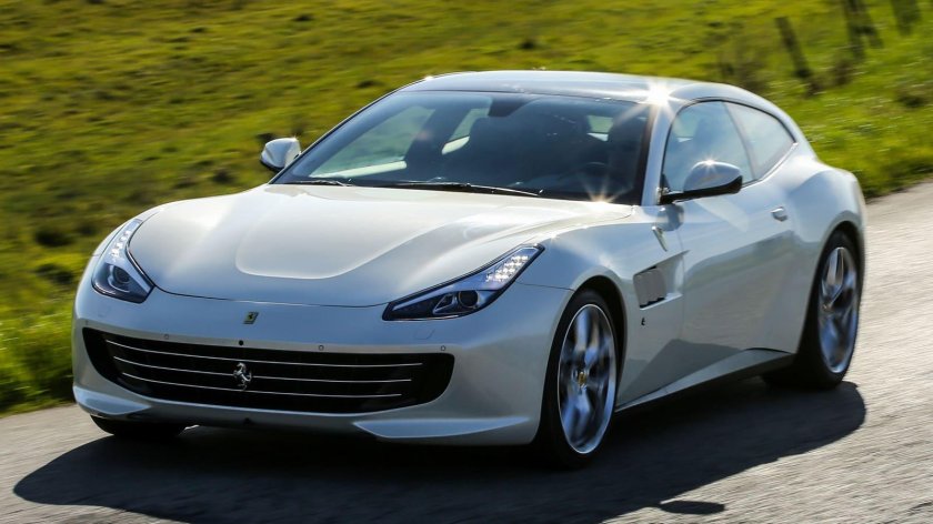 Ferrari gtc4lusso 2021