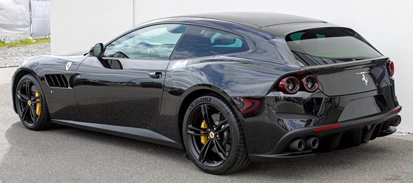 Феррари gtc4lusso