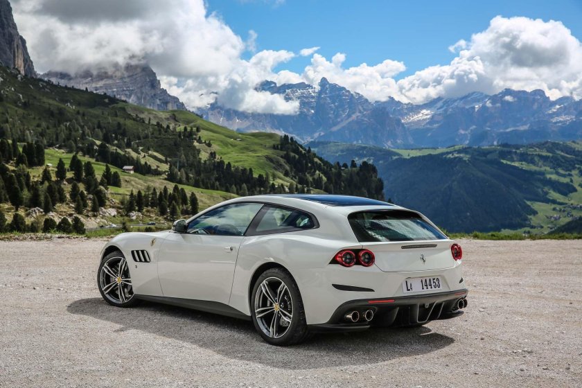 Феррари gtc4lusso