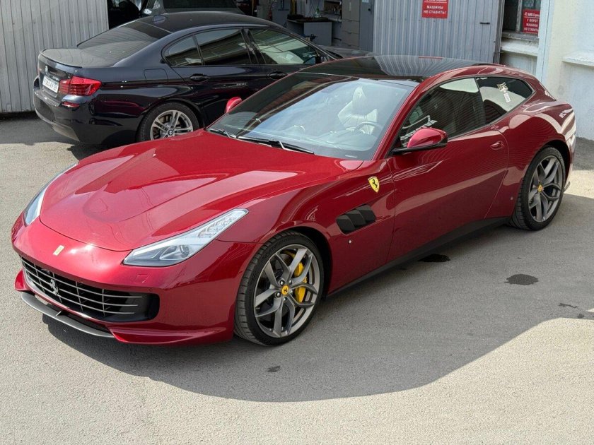 Ferrari gtc4lusso t 2020