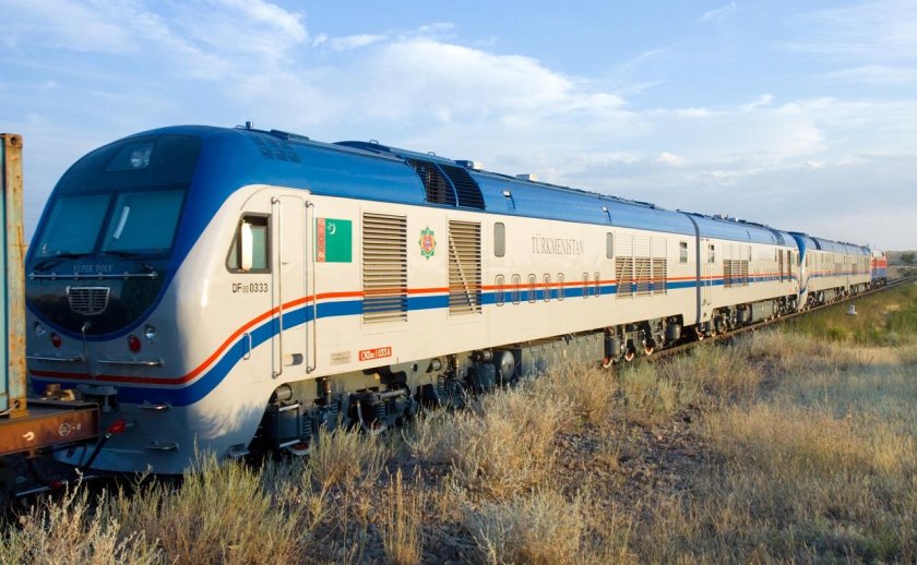 Тепловоз ckd9c