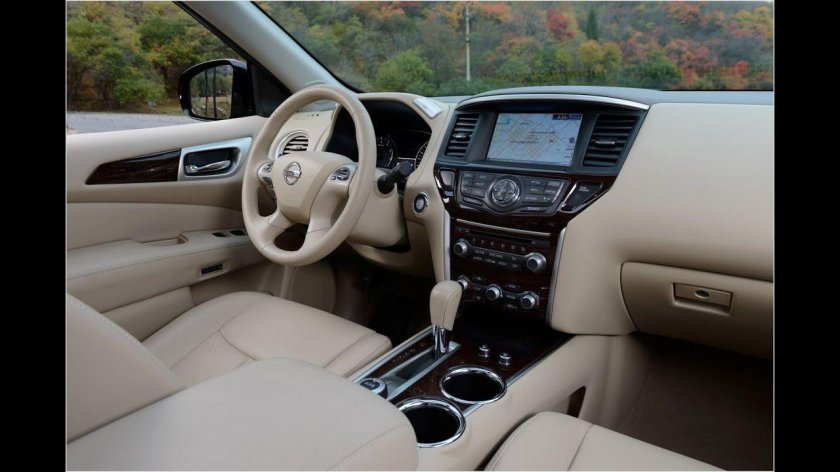 Ниссан Патфайндер 2015 интерьер