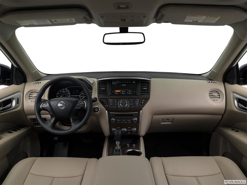 Nissan Pathfinder 2022 салон