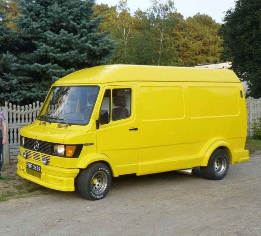 Мерседес 208 т1