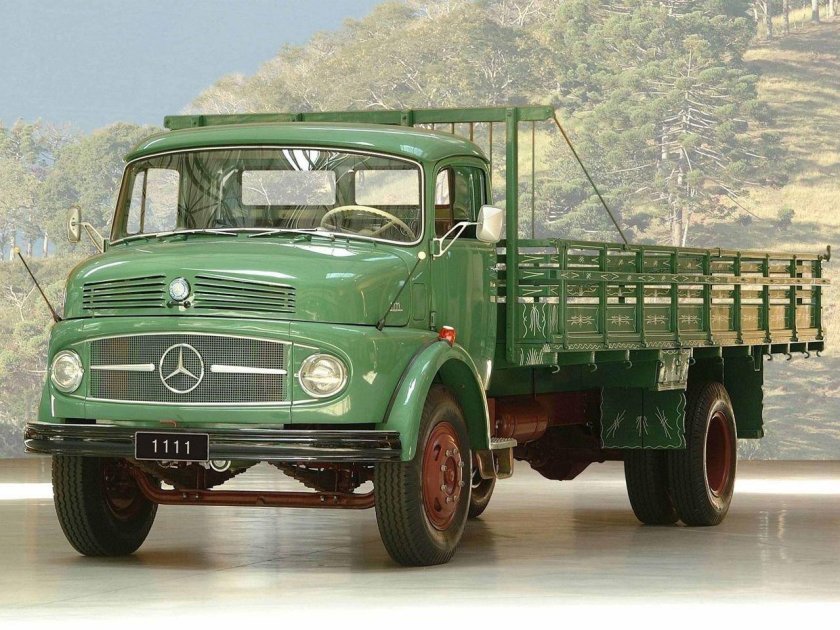 Mercedes-Benz l319