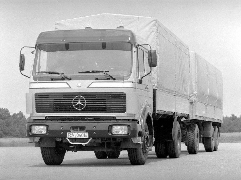 Грузовой Мерседес 1626