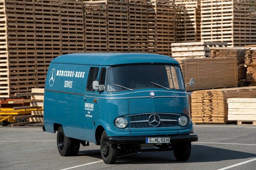 Mercedes-Benz l319