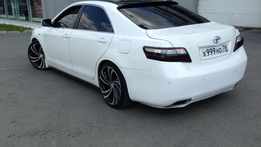 Тойота Камри 40 кузов белая