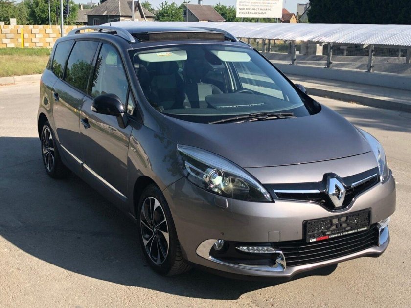 Рено Сценик 2015