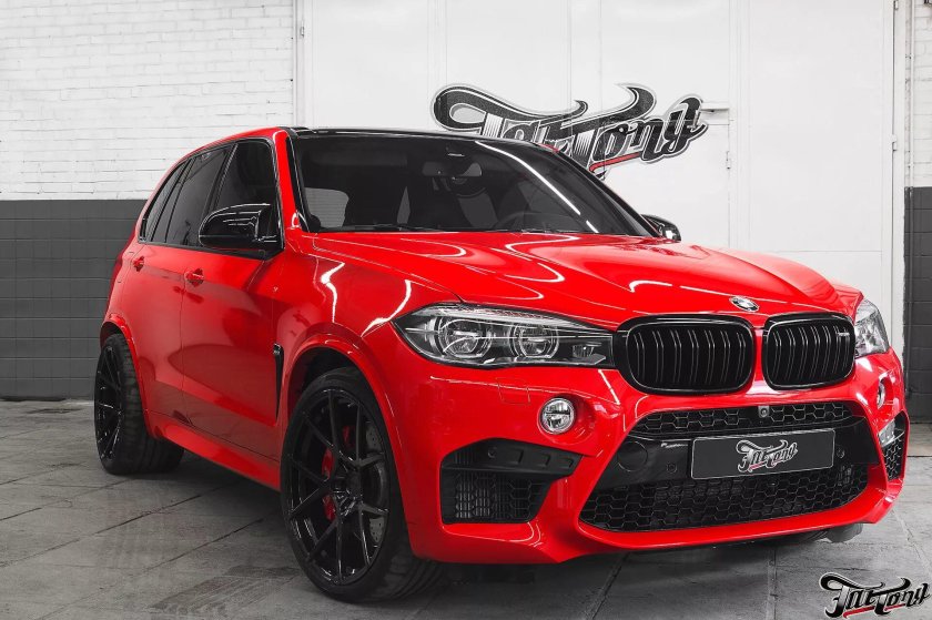 BMW x5m красный