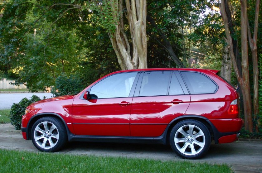 BMW x5 e53 Red