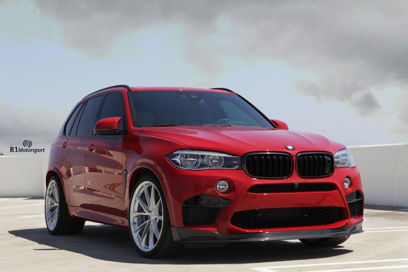 BMW x5m Red