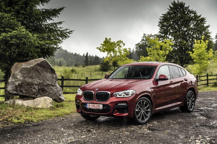 БМВ x6 бордовый