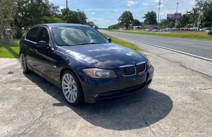 BMW 330i 2006