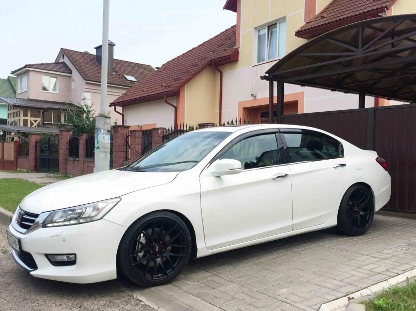 Honda Accord 9 r19