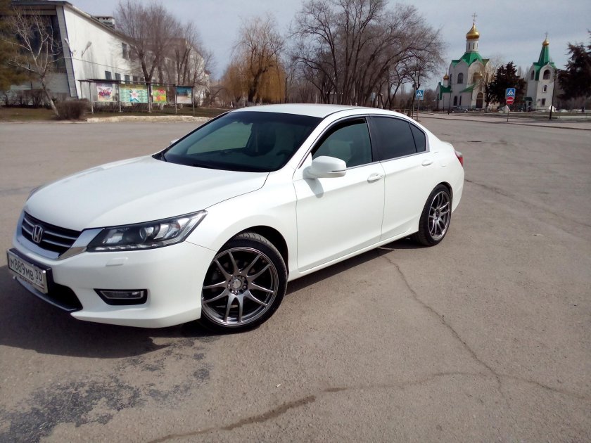Honda Accord 9 r19