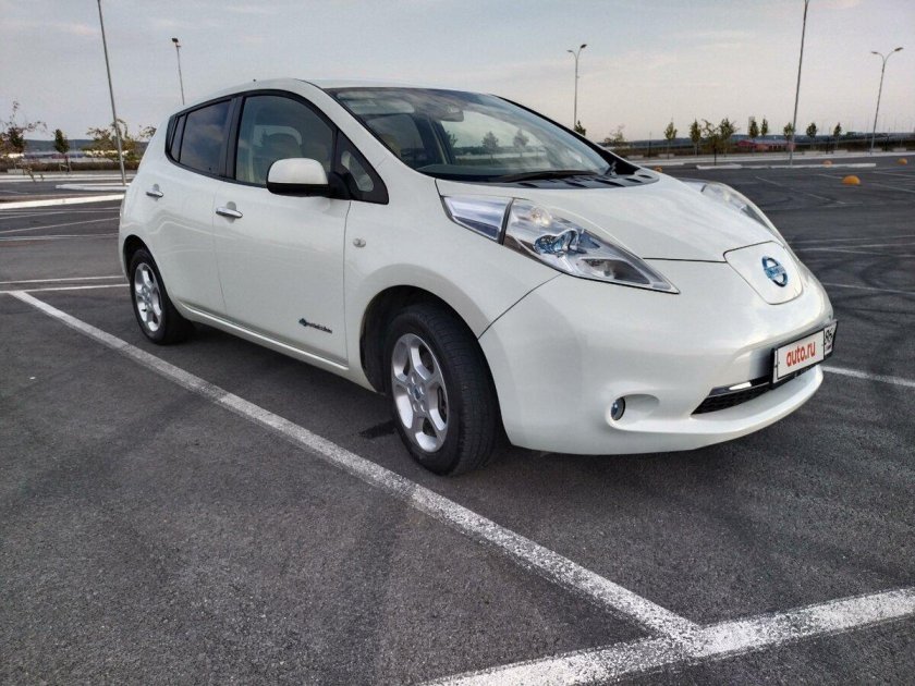 Nissan leaf i