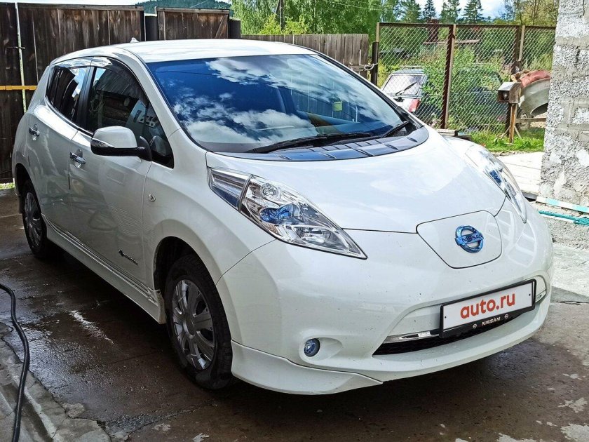 Nissan leaf 2012