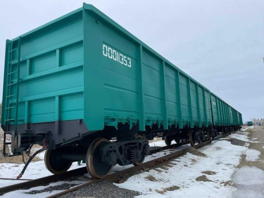 Грузовые вагоны полувагоны